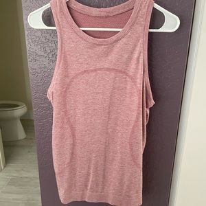 Lululemon tank